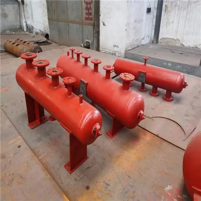 平果分集水器安装高度